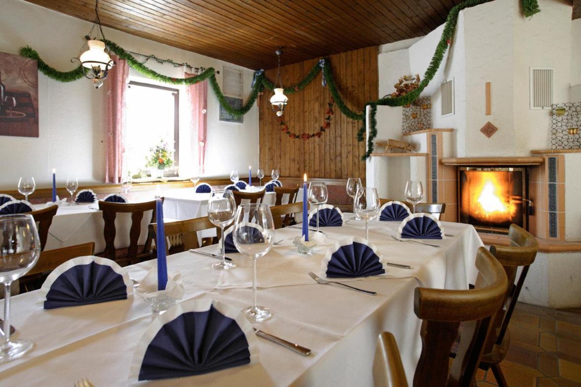 Gasthaus Mooshäusl Hebertshausen Exterior foto